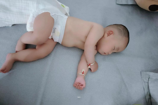 明港宝宝夏天要穿袜子吗